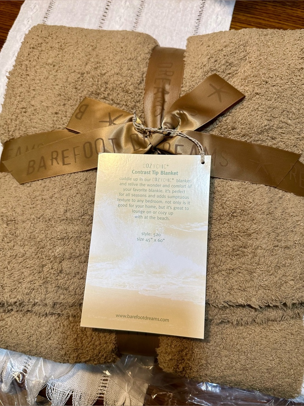 NWT Barefoot Dreams Blanket